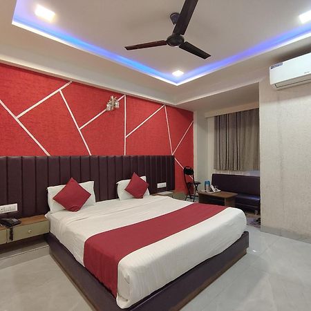 Hotel Avadh Palace, Subhash Bridge, Rto Circle, אחמדאבאד מראה חיצוני תמונה