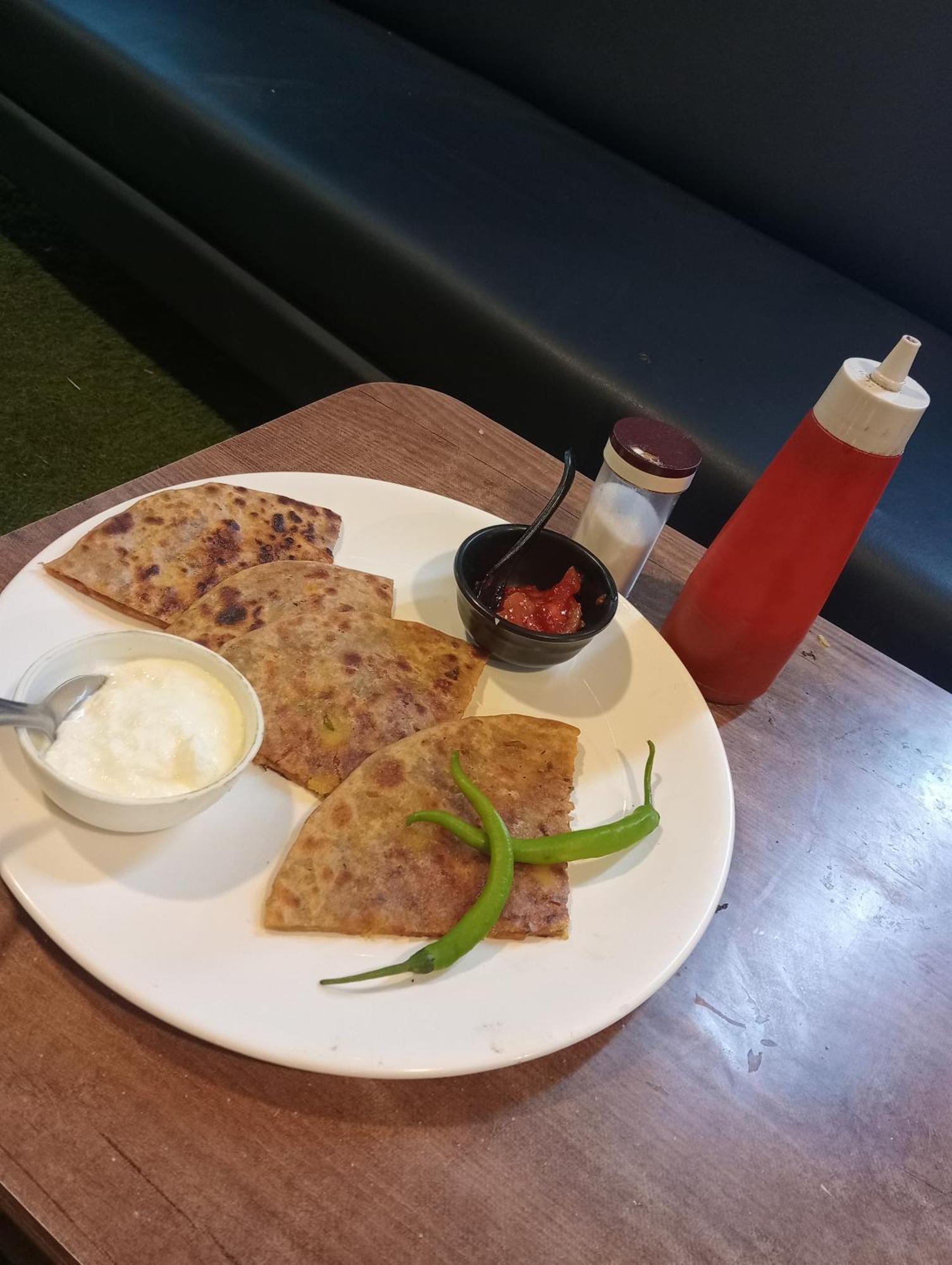 Hotel Avadh Palace, Subhash Bridge, Rto Circle, אחמדאבאד מראה חיצוני תמונה