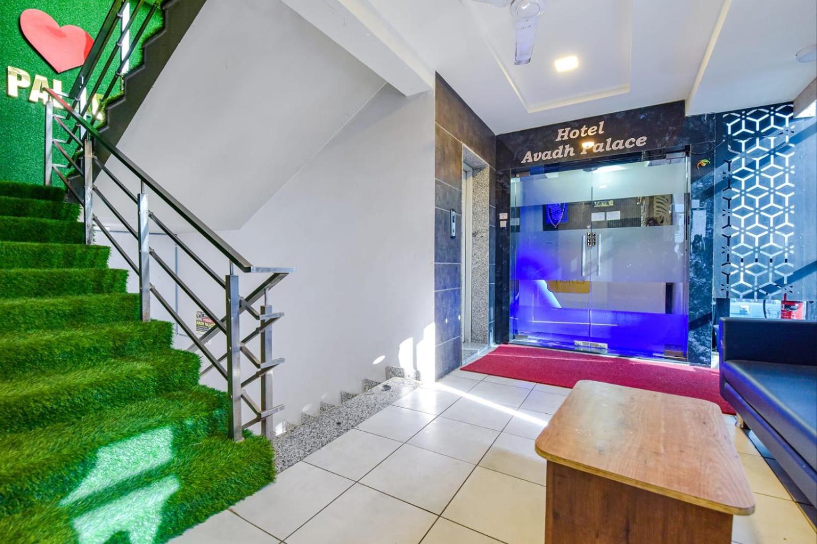 Hotel Avadh Palace, Subhash Bridge, Rto Circle, אחמדאבאד מראה חיצוני תמונה
