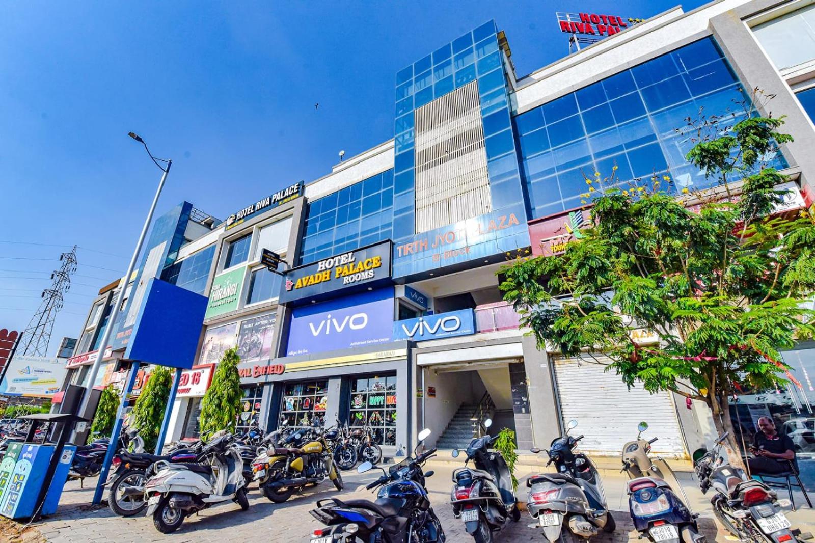 Hotel Avadh Palace, Subhash Bridge, Rto Circle, אחמדאבאד מראה חיצוני תמונה