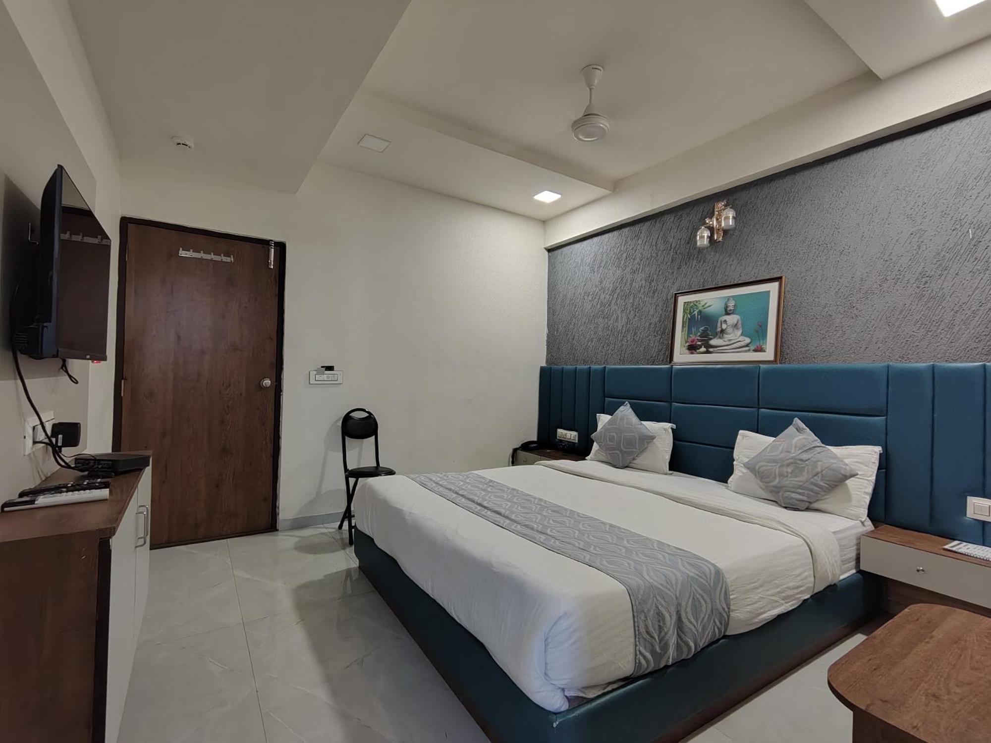 Hotel Avadh Palace, Subhash Bridge, Rto Circle, אחמדאבאד מראה חיצוני תמונה