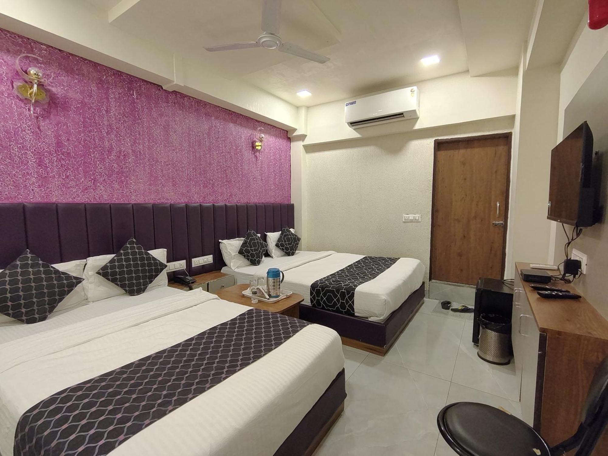 Hotel Avadh Palace, Subhash Bridge, Rto Circle, אחמדאבאד מראה חיצוני תמונה