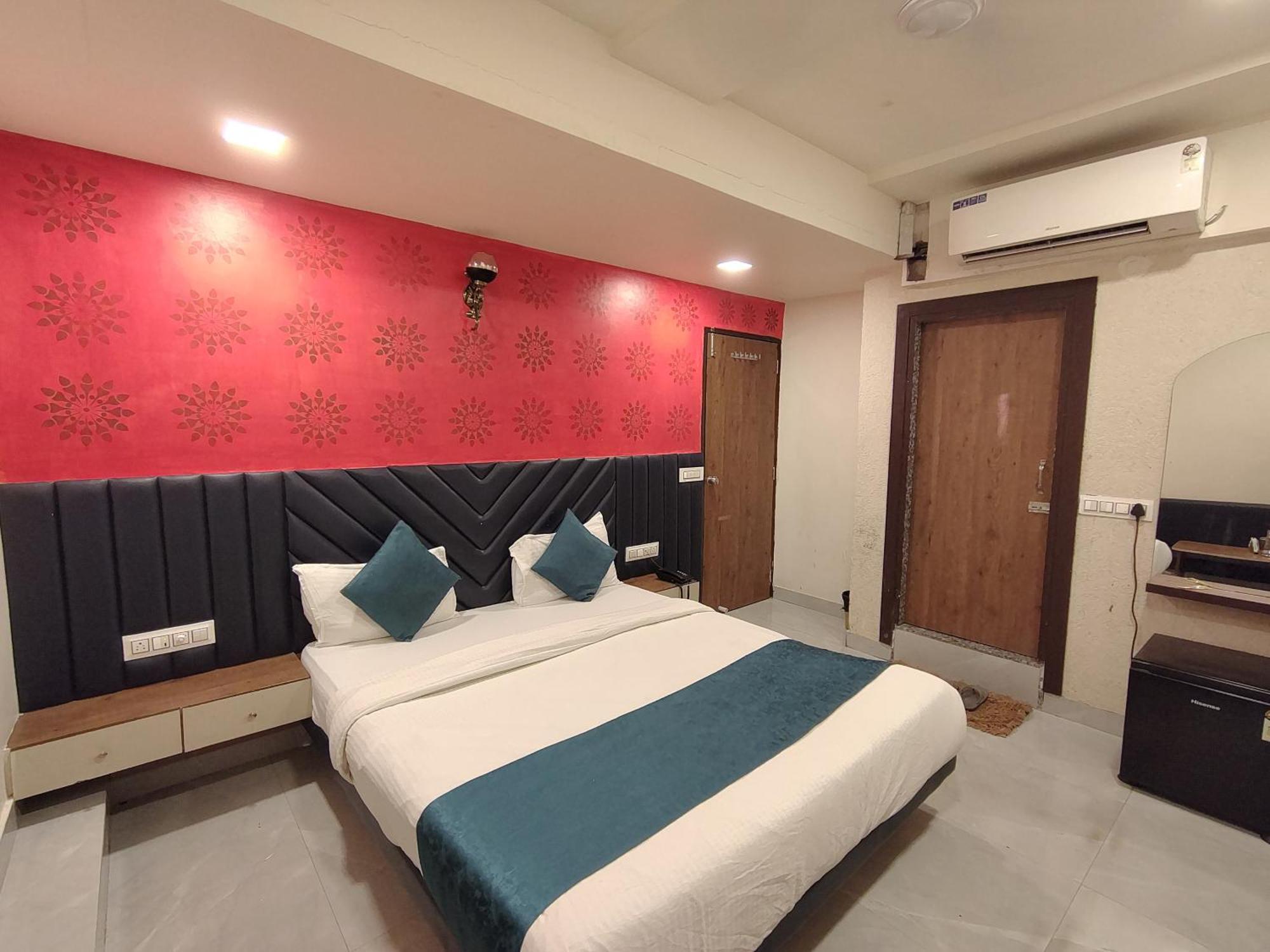 Hotel Avadh Palace, Subhash Bridge, Rto Circle, אחמדאבאד מראה חיצוני תמונה